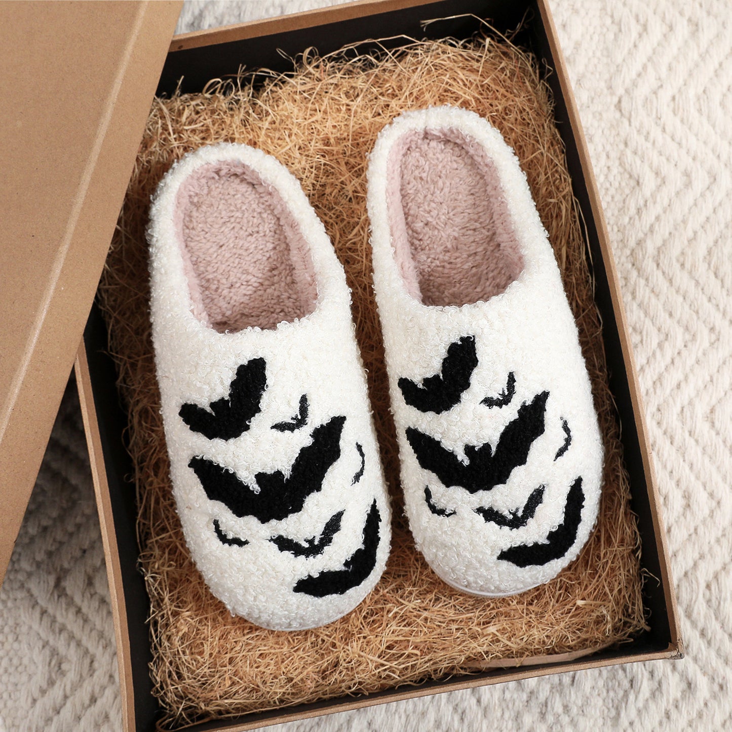 Halloween Bat Slippers – Funny Plush Indoor Shoes for Men & Women, Soft Cozy House Flats, Horror Costume Gift Idea