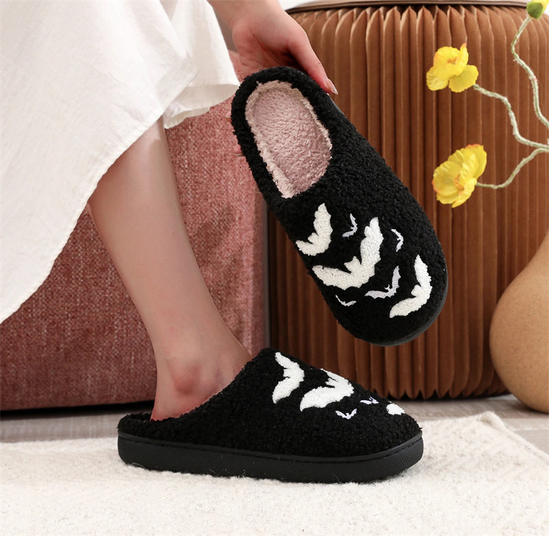 Halloween Bat Slippers – Funny Plush Indoor Shoes for Men & Women, Soft Cozy House Flats, Horror Costume Gift Idea